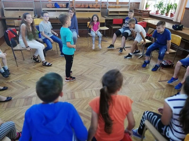 scoala 8 dorohoi 04