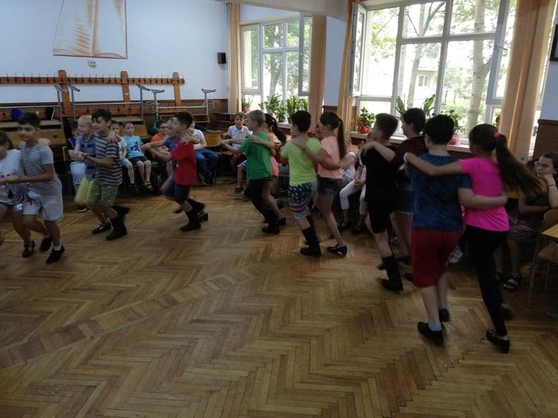 scoala 8 dorohoi 08