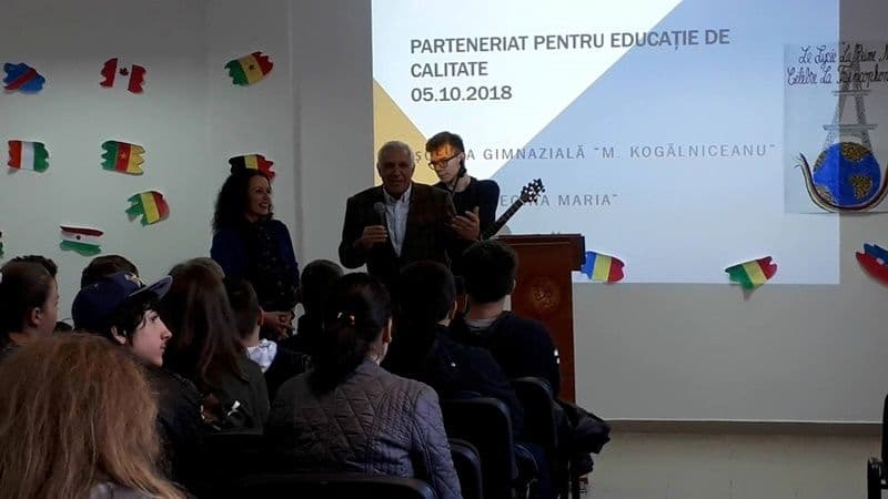 Ziua Mondiala a Invatamantului - Regina Maria Dorohoi_09