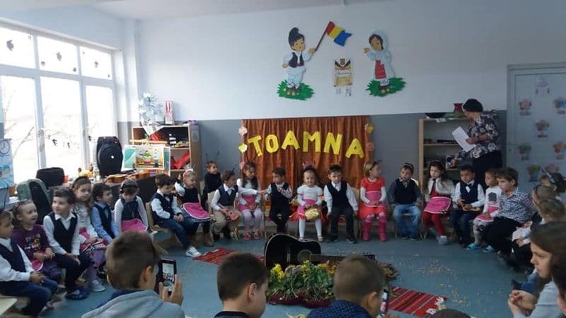 pe cararile toamnei 02