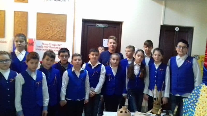 Centenar Scoala 8_09