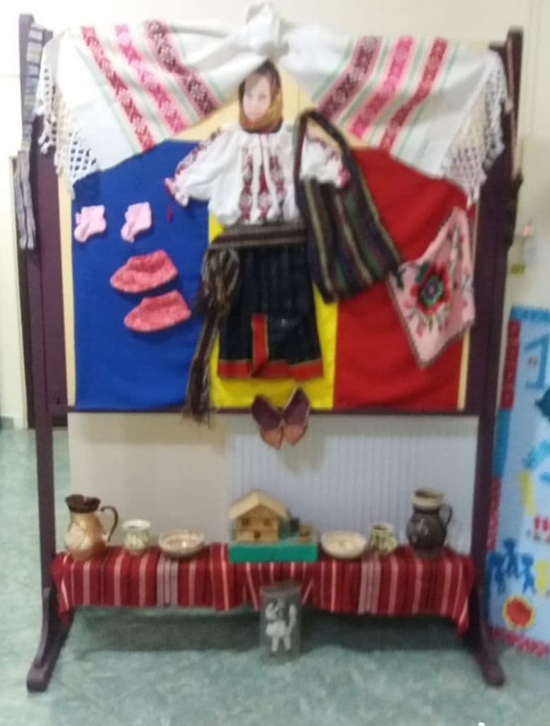 Centenar Scoala 8_15