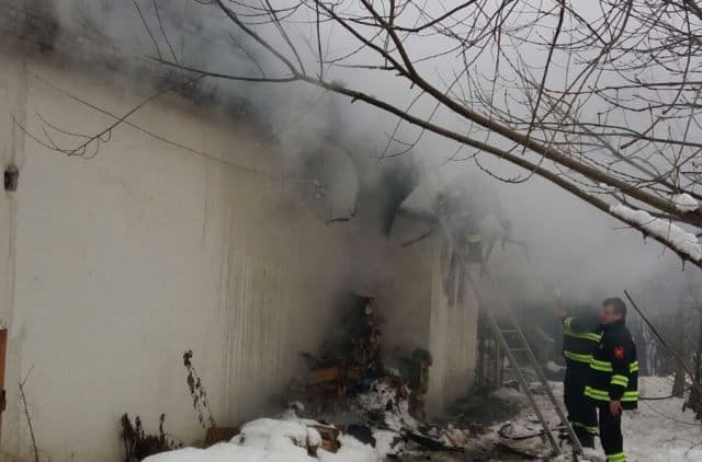 Incendiu magazin Vorona_1