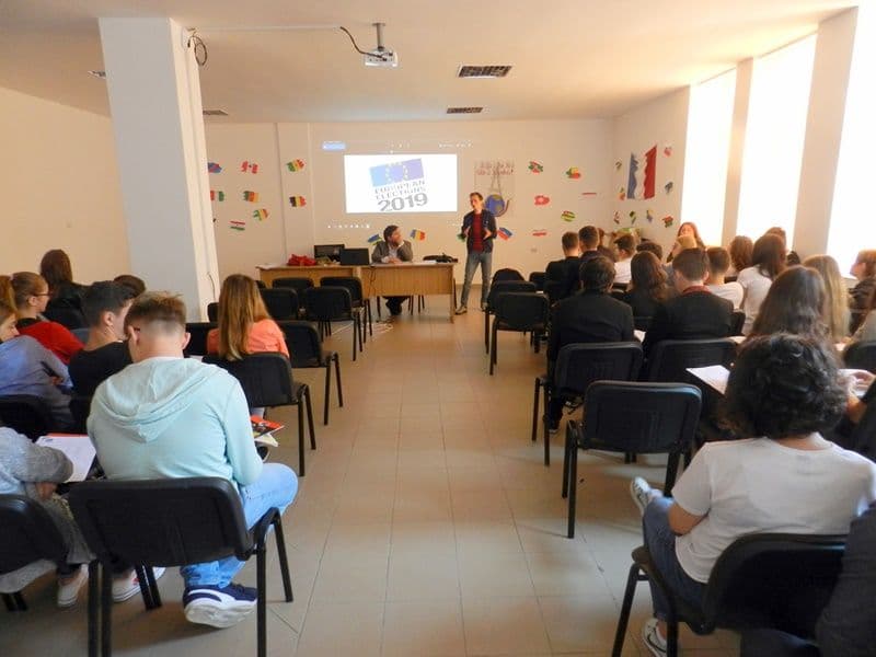 dezbatere pe teme europarlamentare 01