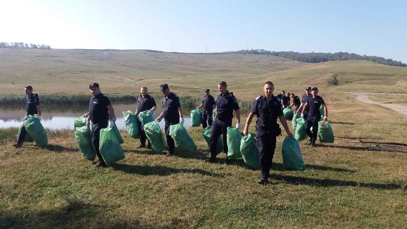 jandarmi curatenie (2)