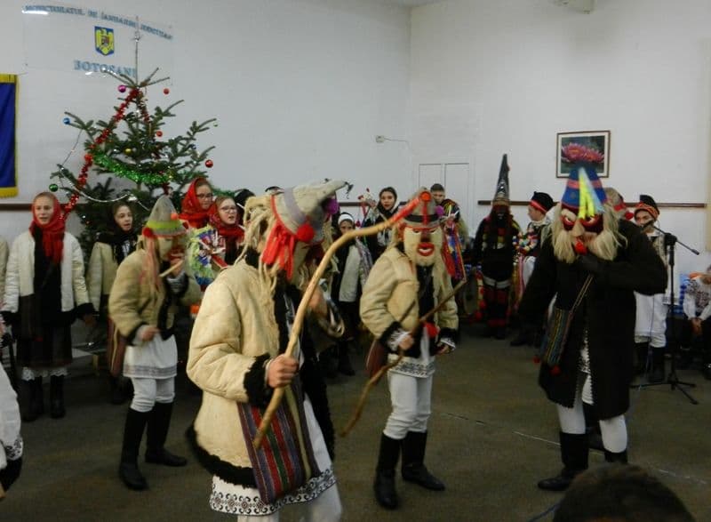 colindatori la jandarmi botosani