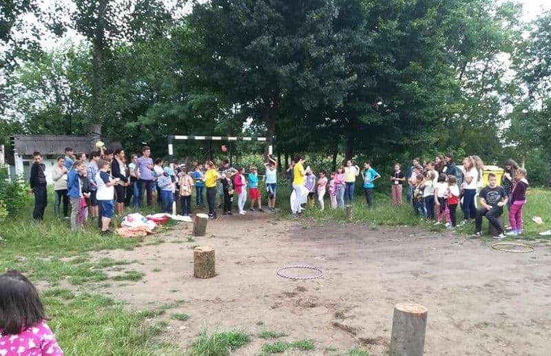 Tabara din pridvorul satului 04