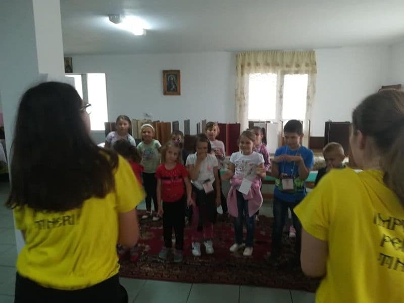 Tabara din pridvorul satului 12