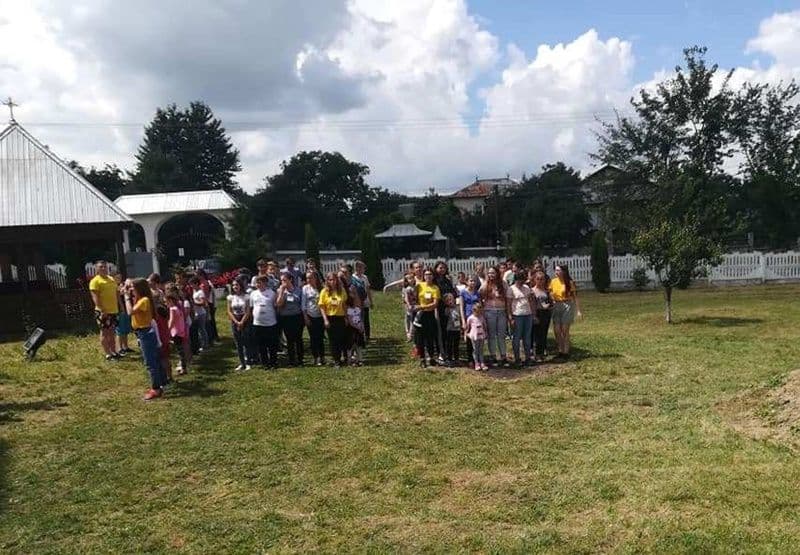 Tabara din pridvorul satului 14