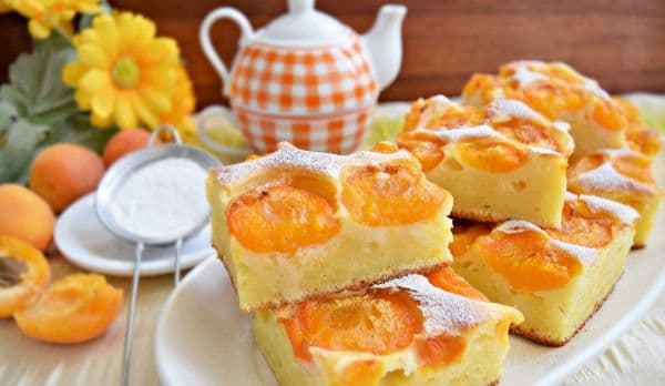 Prăjitură delicioasă cu caise