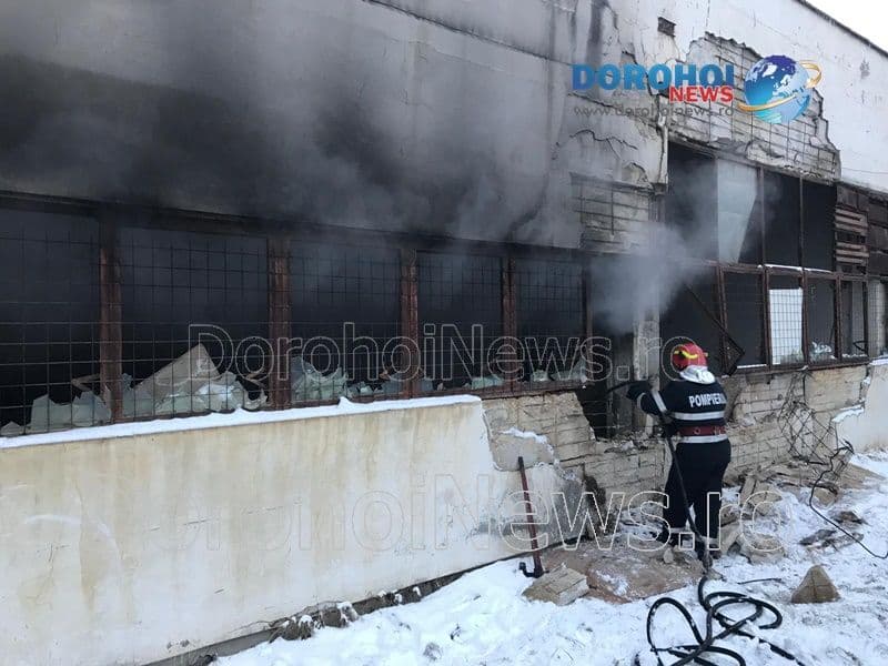 Intervenții ale pompierilor la două incendii izbucnite în Dorohoi și Ibănești - FOTO