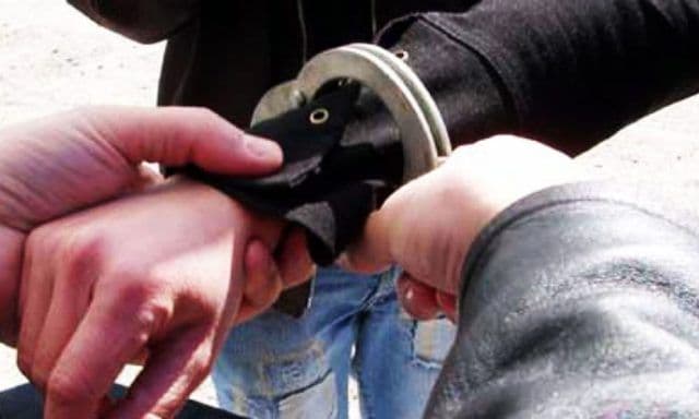 Tânăr reținut de polițiștii dorohoieni pentru încălcarea măsurilor arestului la domiciliu