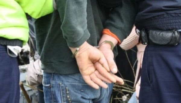 Percheziții la Dorohoi! Bărbat reţinut 24 de ore pentru furt calificat