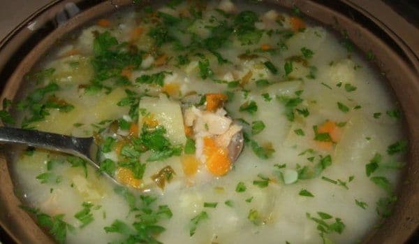 Ciorbă de dovlecei cu iaurt