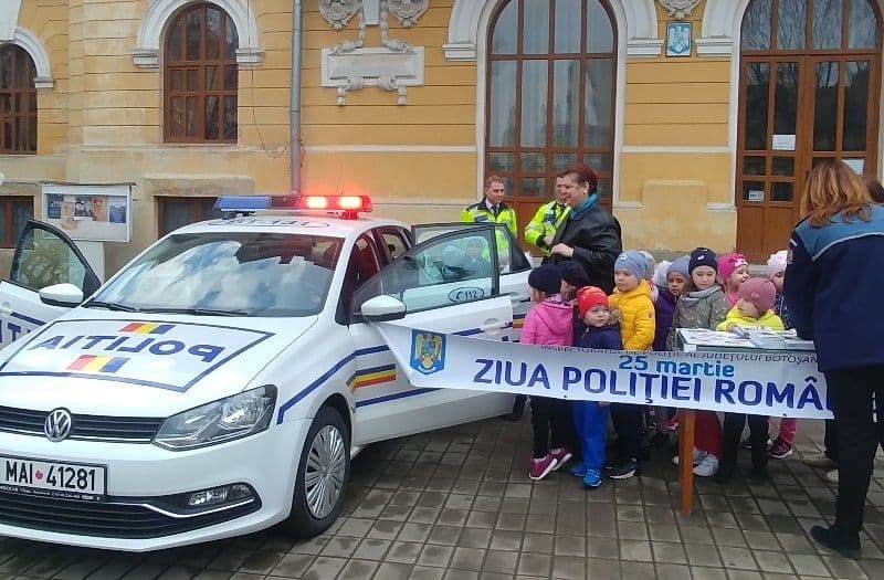 LA MULŢI ANI TUTUROR POLIŢIŞTILOR! 13 ofiţeri şi 117 agenţi de poliţie avansaţi astăzi într-o şedinţă festivă
