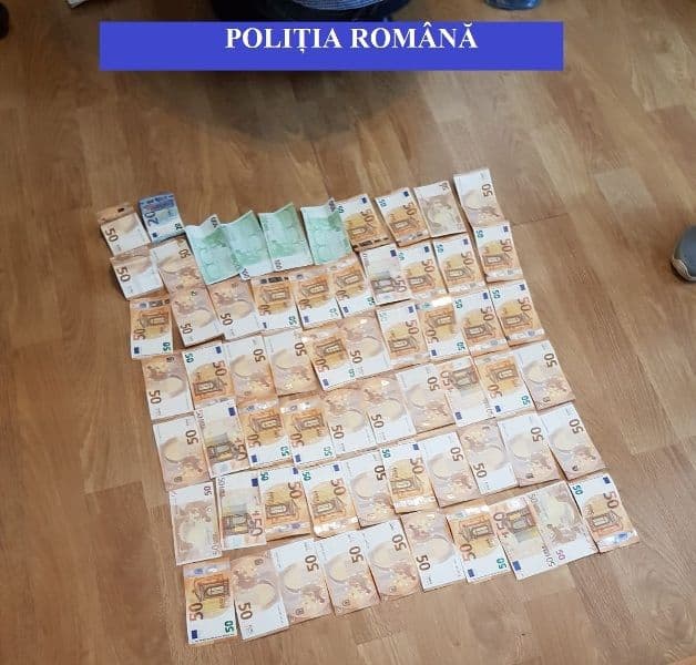 Percheziţii la suspecţi de tâlhărie din judeţul Botoșani - FOTO