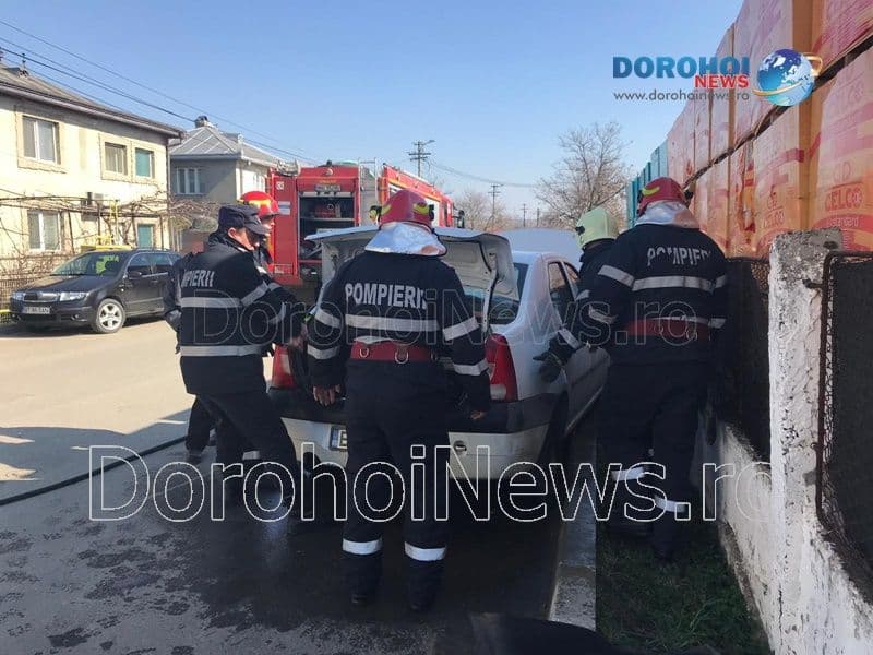Pericol de explozie în Dorohoi! Scurgeri de carburat de la un autoturism parcat – FOTO