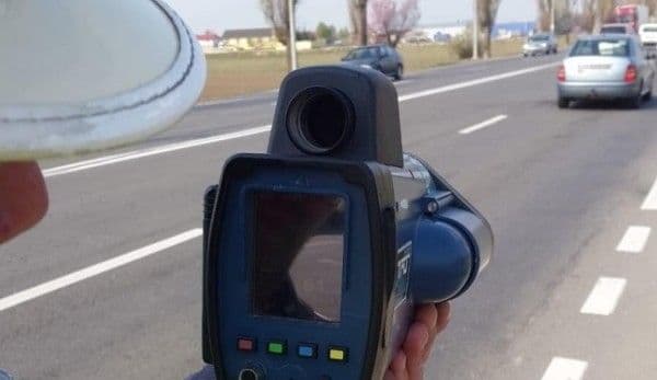 Peste 100 de vitezomani amendați în cadrul acțiunii „Speed Marathon” în județul Botoșani - FOTO