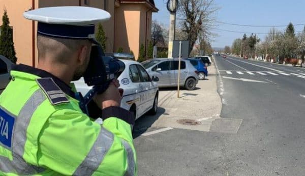Săptămâna „TISPOL SPEED” în județul Botoșani: 526 conducători auto amendați pentru viteză, 26 de şoferi au rămas fără permis de conducere