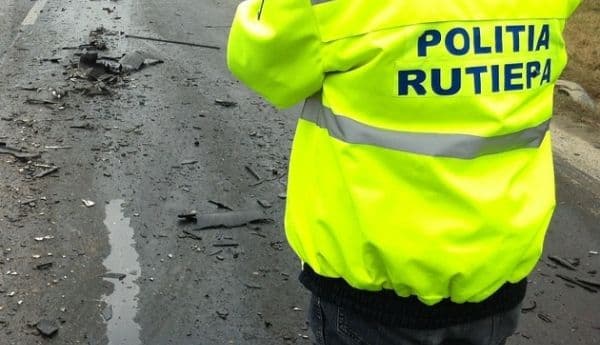 A omorât un om cu mașina, apoi a fugit. Prins de polițiști când încerca să repare mașina!