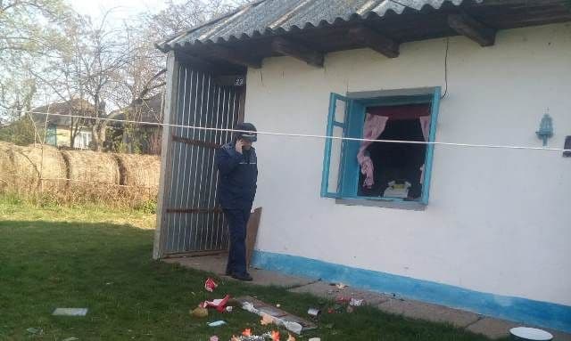Explozie într-o casă din comuna Mileanca. O bătrână a fost transportată la spital cu arsuri - FOTO