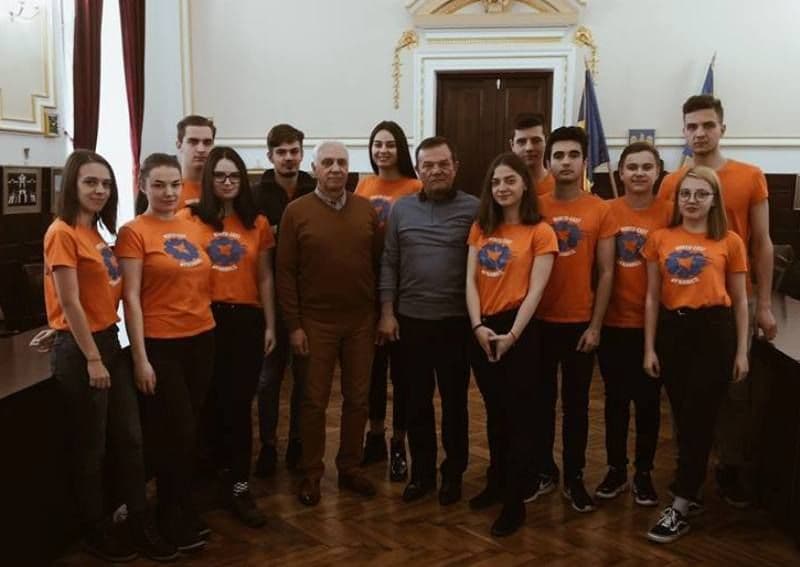 Echipa de robotică a Liceului „Regina Maria” Dorohoi, mulțumește tuturor sponsorilor pentru susținere - FOTO
