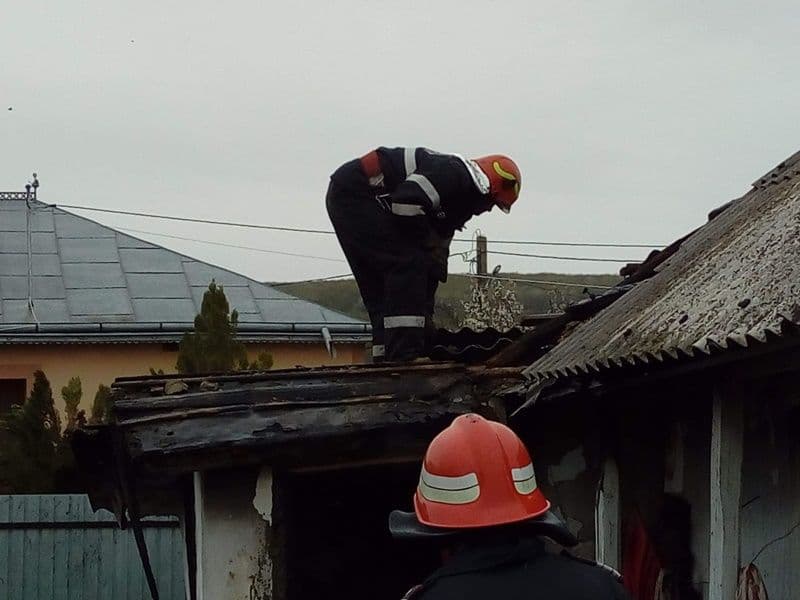 Bucătării de vară distruse în urma unor incendii - FOTO