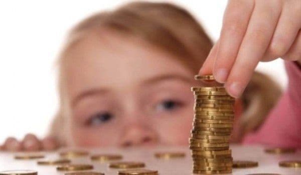 Copiii vor primi alocaţii mai mari începând cu luna mai