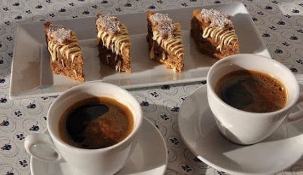 Romburi cu nuci și cafea