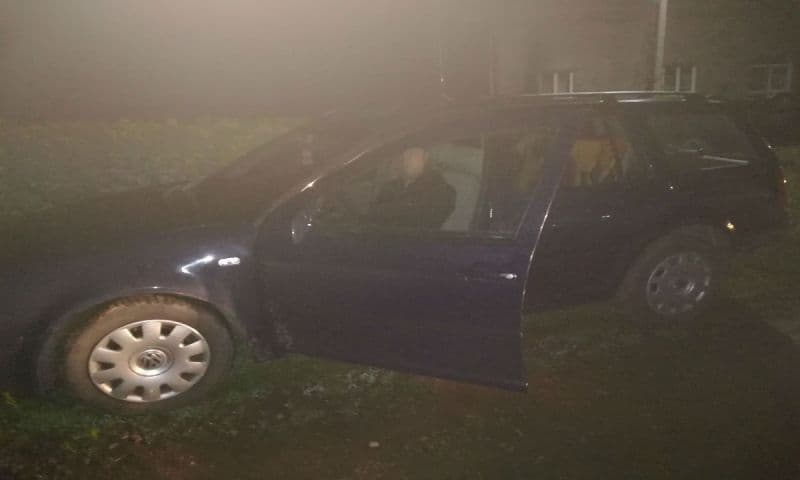 Depistat în miez de noapte, de poliţiştii de frontieră din Dorohoi la volan fără permis şi băut 