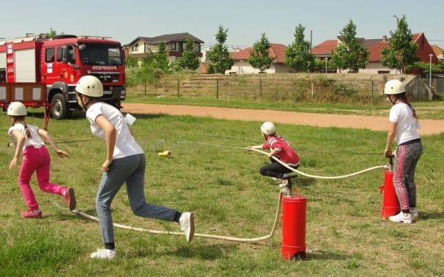 Peste 100 de copii s-au întrecut, astăzi, pentru trofeul „Prietenii Pompierilor”. Află câștigătorii concursului