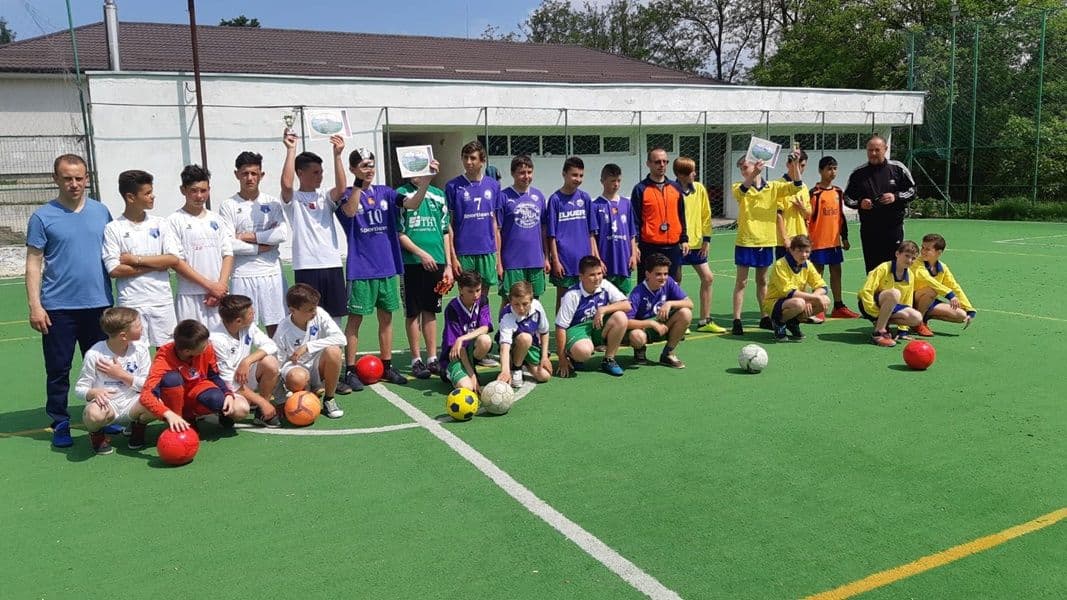„Prietenie prin sport” la Școala Gimnazială „Mihail Sadoveanu” DUMBRĂVIȚA - FOTO