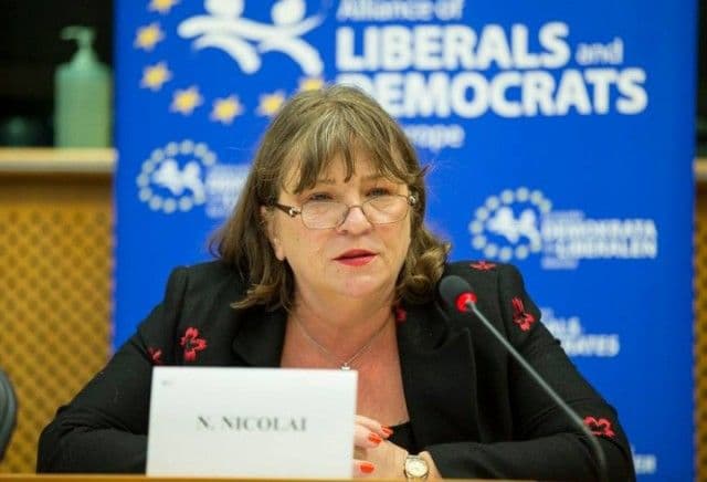 Norica Nicolai, mesaj pentru Guy Verhofstadt: „Ar fi fost bine să-mi dai, mie sau colegilor mei, un telefon ca să-ţi povestim cu cine ești pe cale să 