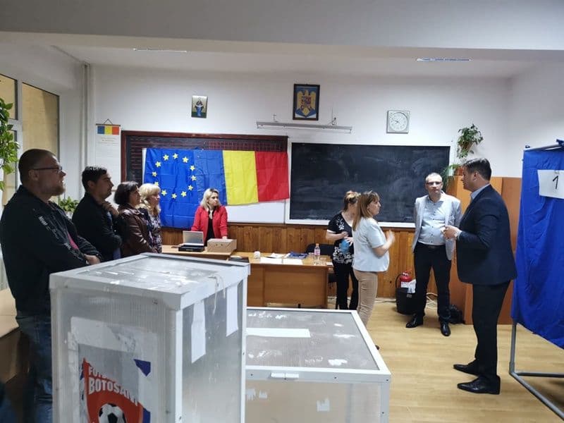 Judeţul Botoşani, pregătit din punct de vedere tehnic pentru cele două scrutine - FOTO