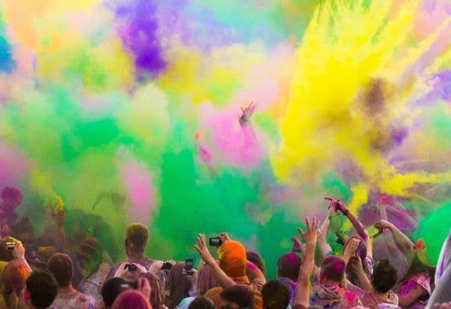 Noi surprize pregătite la Dorohoi! Distracție, tentații dulci și concert NANA - VIDEO