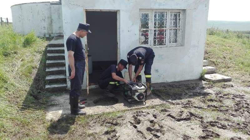 Pompierii botoșăneni intervin, în continuare,  în sprijinul populației afectate de inundații - FOTO