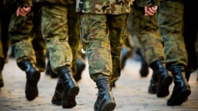 Centrul Militar Județean Botoșani recrutează candidați. Vezi câte locuri sunt și condițiile de înscriere!