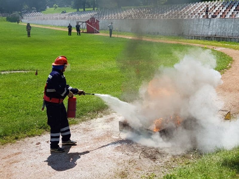 Cei mai buni pompieri voluntari din județ s-au întrecut la Dorohoi. Vezi cine a câștigat! - FOTO