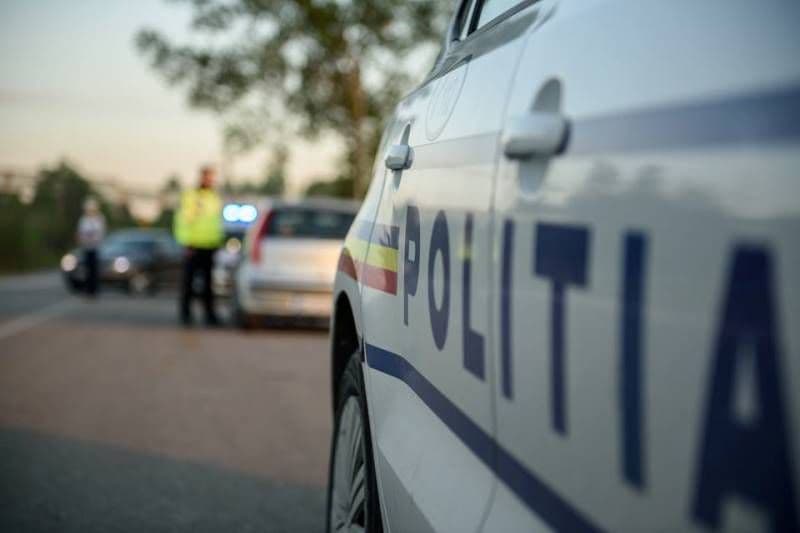 Peripețiile unui tânăr de 18 ani din Cristinești! Beat și fără permis a furat mașina tatălui și a făcut accident