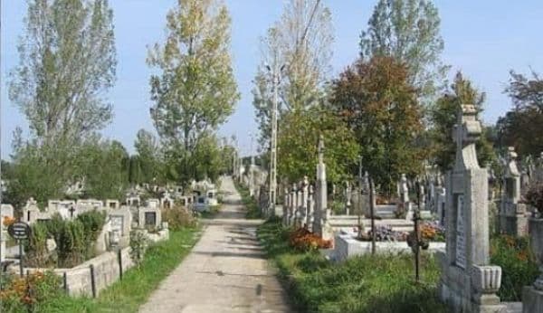 ANUNȚ important privind locurile de înhumare din Cimitirul ETERNITATEA din Dorohoi