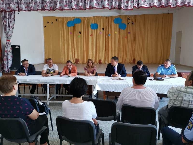 Dezbatere la Hăneşti despre pericolul Pestei Porcine Africane - FOTO