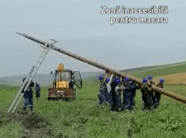 Echipele Delgaz Grid acţionează de mai bine de 24 de ore pentru remedierea avariilor cauzate de furtunile puternice din Moldova - FOTO