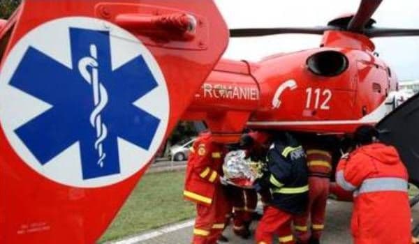 Caz terifiant petrecut la Dorohoi! Tânără de 27 de ani electrocutată, preluată de urgență de elicopterul SMURD