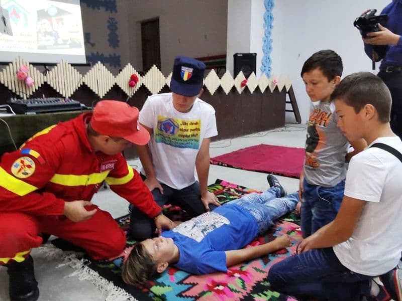 10 sfaturi utile pentru părinți - „Un cămin sigur pentru copilul tău” - FOTO