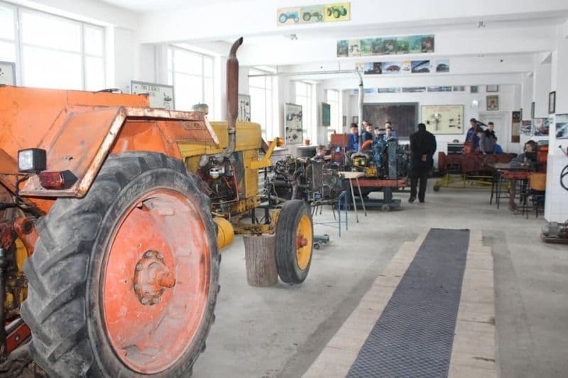 Absolvenții învățământului agricol reprezintă viitorul satului românesc