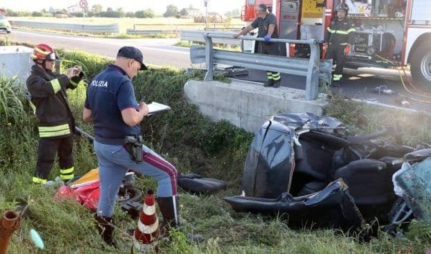 Tragedie pe o șosea din Italia. Patru români și-au pierdut viața. Cel mai mic avea 14 ani