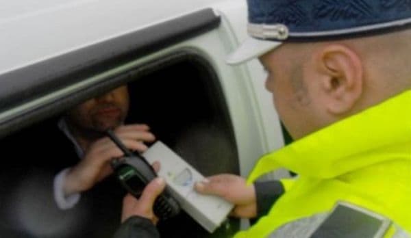 Inconștiență maximă! Șofer din Dorohoi prins la volan rupt de beat