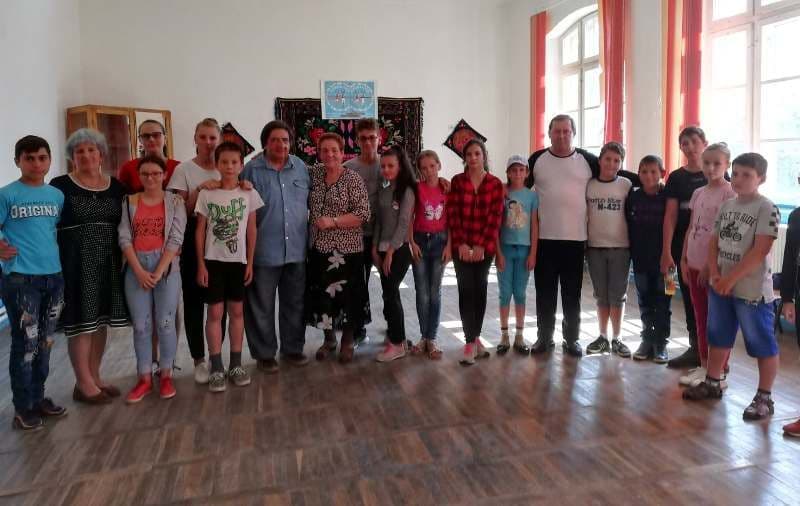 „La taifas…” cu Asociaţia cultural-artistică ALBEŞTEANCA - FOTO