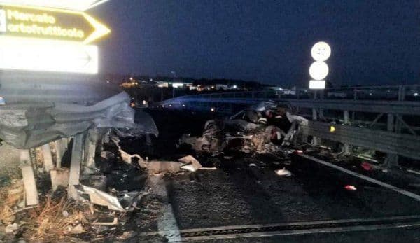 Un român a murit și alți șapte au fost răniți într-un accident în Italia. Patru dintre victime sunt copii