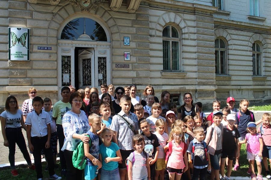 Proiect educațional „Copacul Prieteniei”: Centrele de zi pentru copii Dumbrăvița și Ibănești – Centrul de zi pentru copii „Jurjac” Dorohoi - FOTO